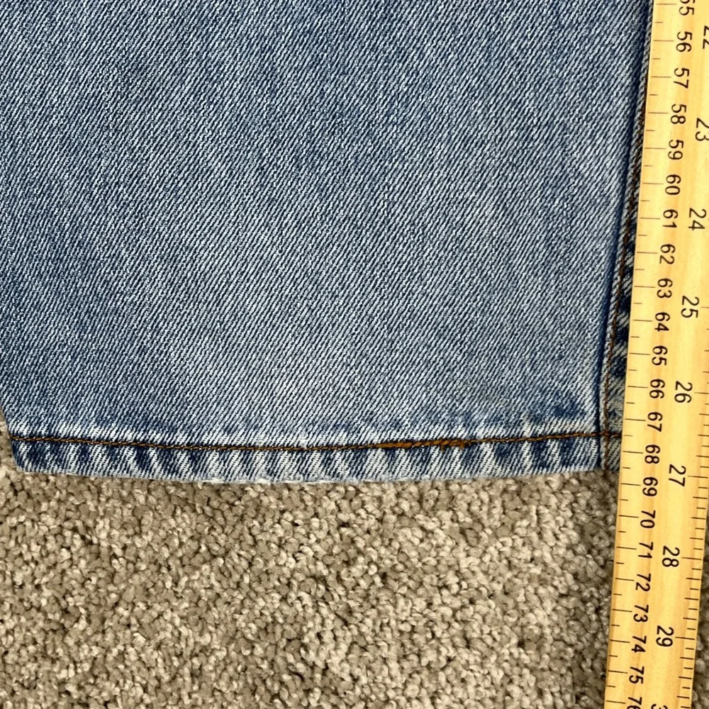 Levis 550 Relaxed Fit Jeans Mens 38x30 Light Wash Denim Tapered Leg 5 Pocket EUC